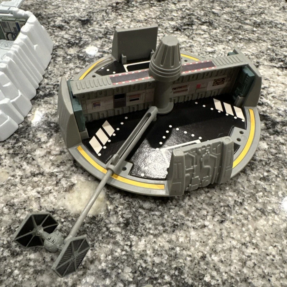 Galoob Star Wars Micro Machines The Death Star Playset 1994 Ice Planet W/ Extras